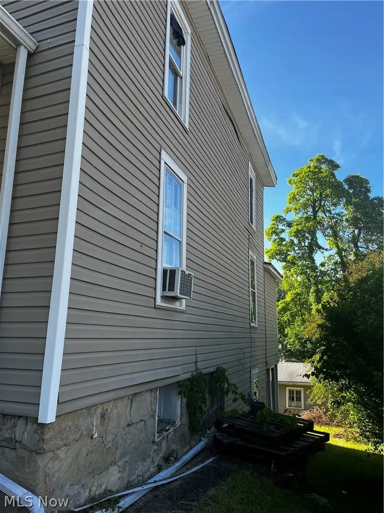 422 Whitely Street, Bridgeport, OH 43912 - #2