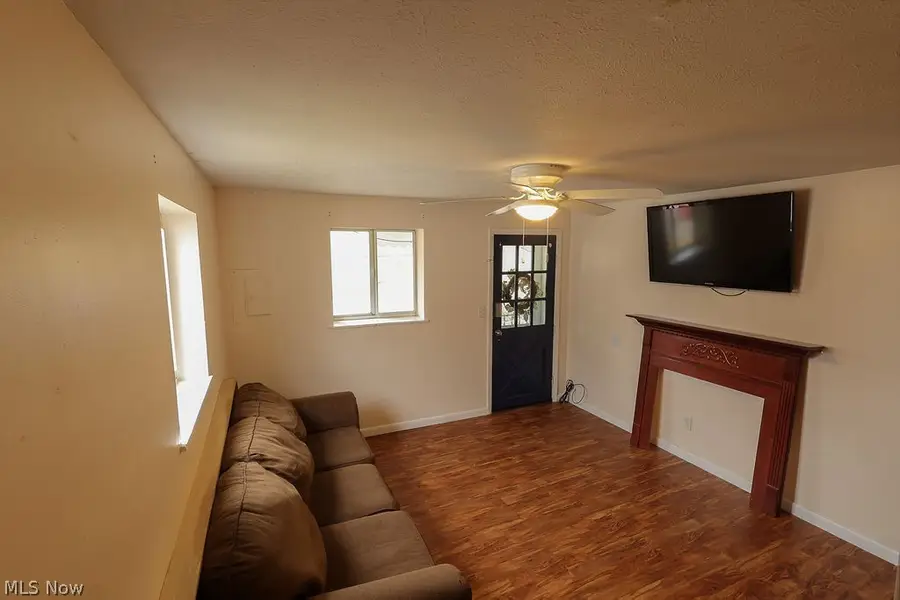 710 21st Street, Vienna, WV 26105 - #2