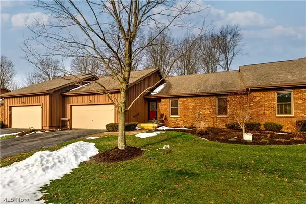 202 Tournament Trail, Cortland, OH 44410