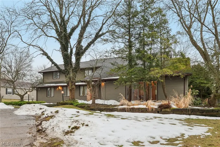 32150 S Woodland Road, Cleveland, OH 44124 - #2