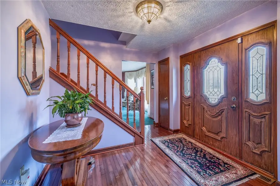 10037 Jamestown Drive, North Royalton, OH 44133 - #2