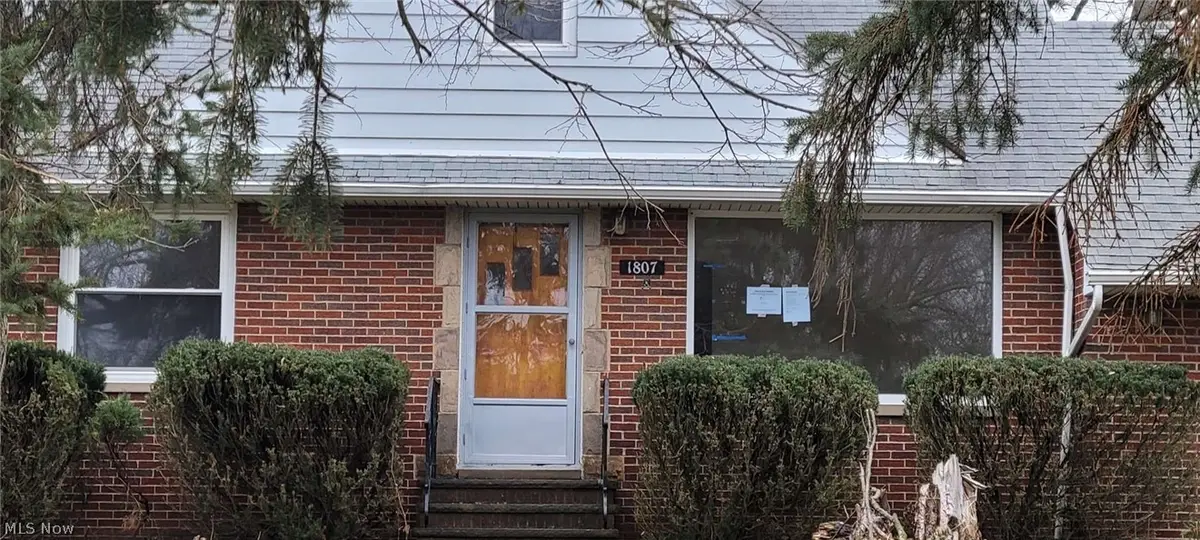 1807 Skyline Drive, Cleveland, OH 44143 - #1