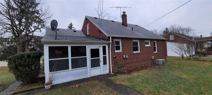 1807 Skyline Drive, Cleveland, OH 44143 - #3