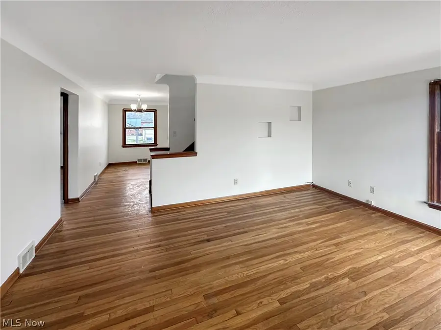 5610 Renwood Drive, Parma, OH 44129 - #3