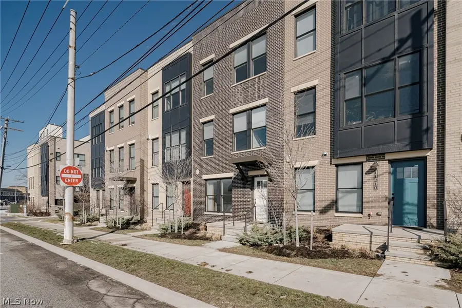 11208 N Park Place, Cleveland, OH 44104 - #2