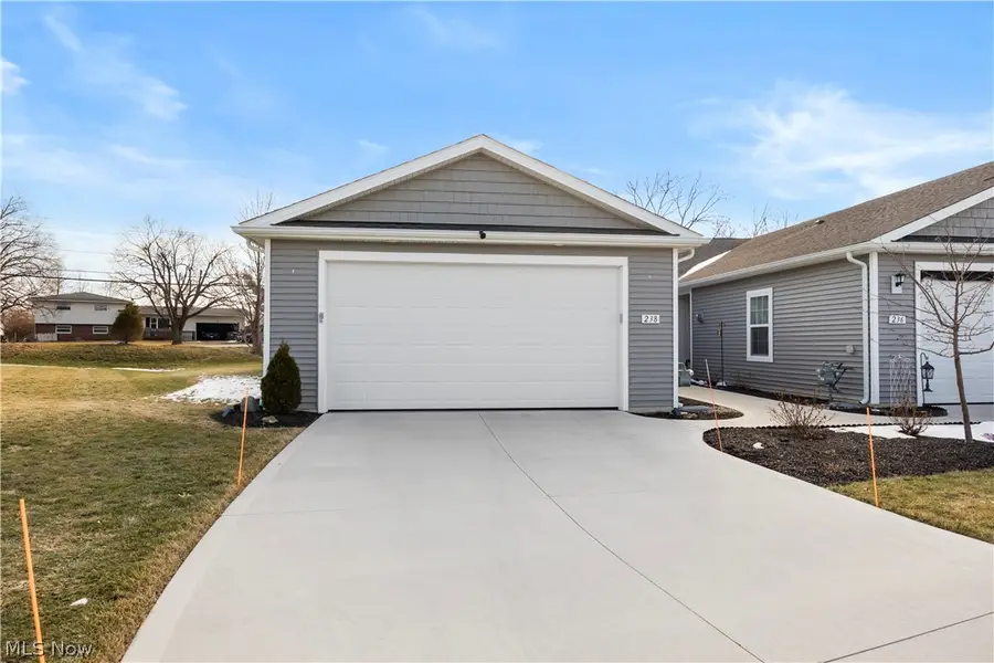 238 Silver Spring Circle, Elyria, OH 44035 - #2