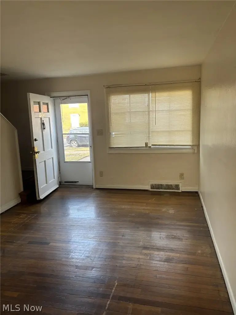 450 Kenwood Drive #D-12, Euclid, OH 44123 - #3