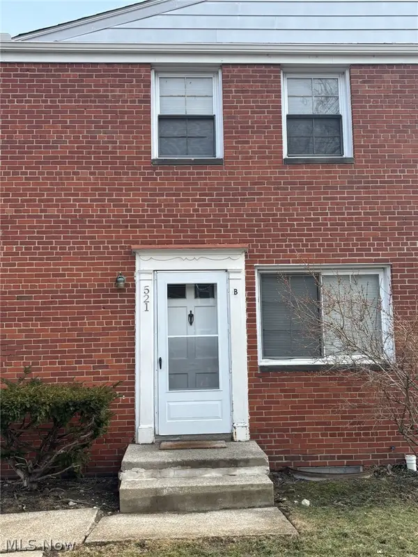 521 Kenwood Drive #B-5, Euclid, OH 44123