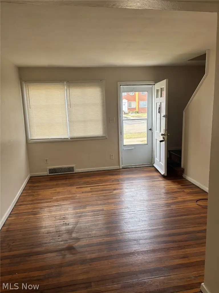 521 Kenwood Drive #B-5, Euclid, OH 44123 - #3