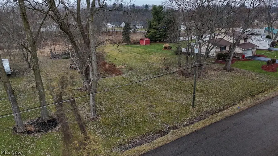 4707 Eastland Avenue, Louisville, OH 44641 - #3