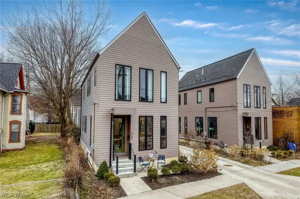 5217 Franklin Boulevard, Cleveland, OH 44102