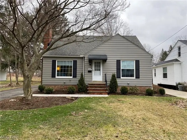 1547 Sunview Road, Lyndhurst, OH 44124