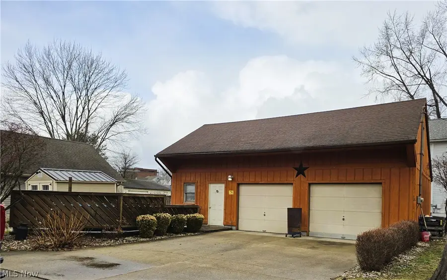 4 N Butler Avenue, Niles, OH 44446 - #2