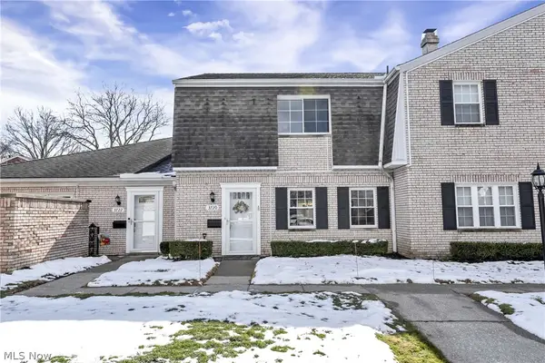 3720 Addington Court #M177, Fairview Park, OH 44126