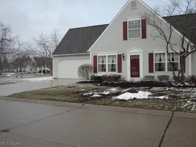 24690 Thicket Lane #32, Olmsted Falls, OH 44138 - #1
