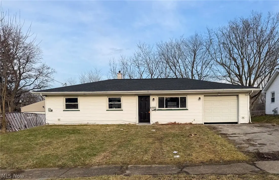 3232 Elmhill Nw Drive, Warren, OH 44485 - #1