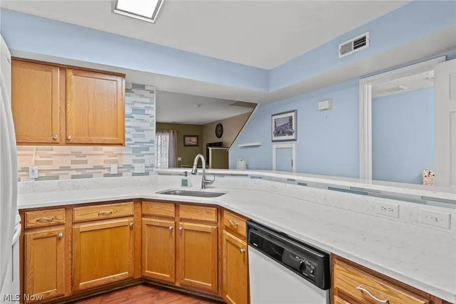 6749 Rockridge Court, Middleburg Heights, OH 44130 - #3