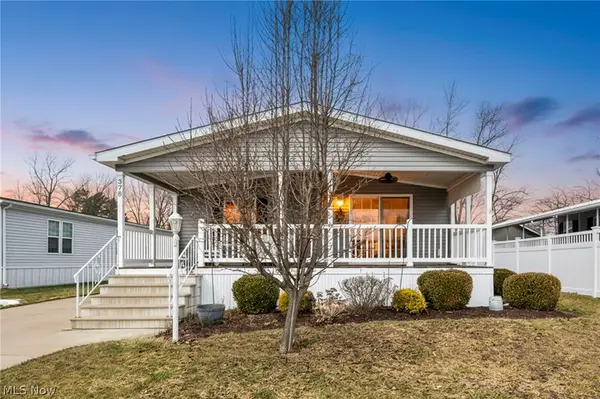 378 Pin Oak, Elyria, OH 44035