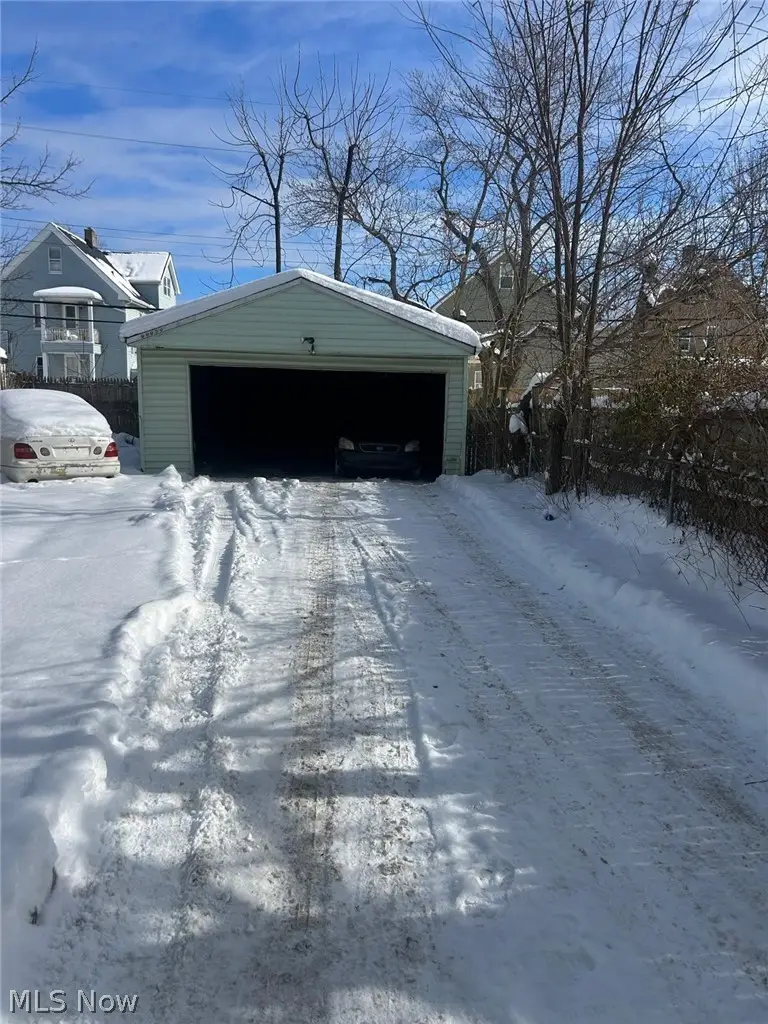 4119 E 138th Street, Cleveland, OH 44105 - #3