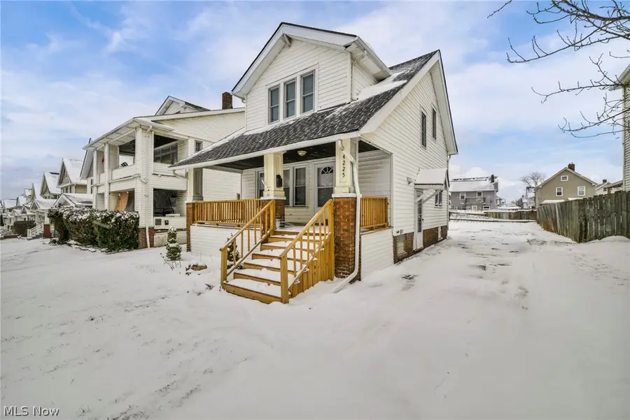 4225 W 50th Street, Cleveland, OH 44144 - #3