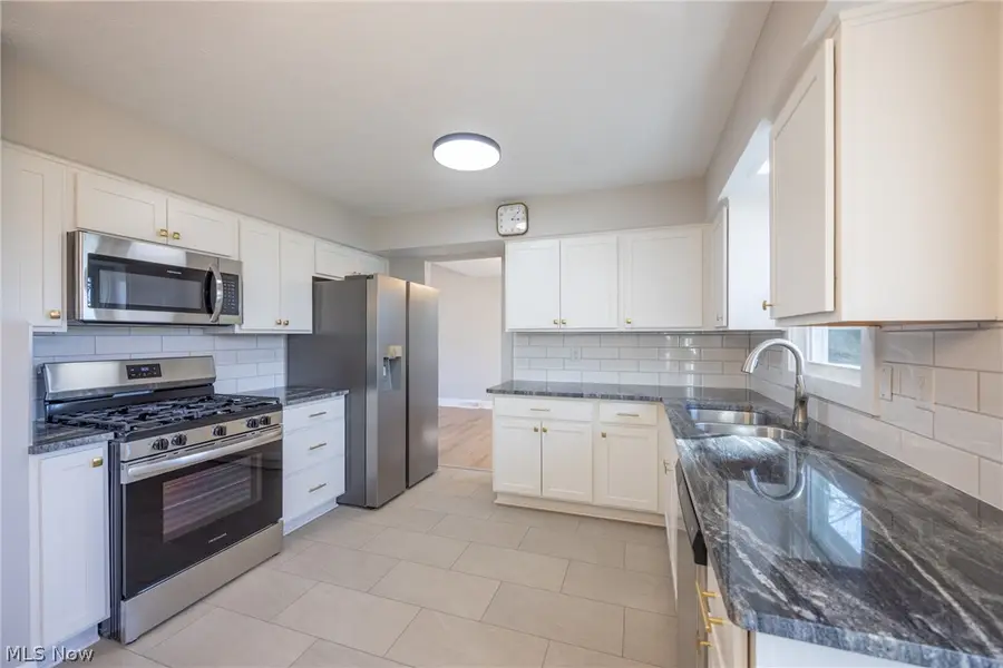 522 Catlin Drive, Richmond Heights, OH 44143 - #3