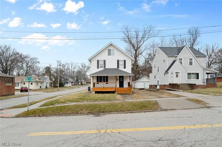 847 Sackett Avenue, Cuyahoga Falls, OH 44221 - #2