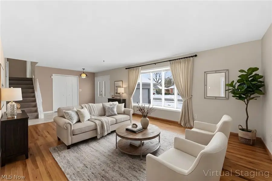 5953 Ashcroft Drive, Mayfield Heights, OH 44124 - #2