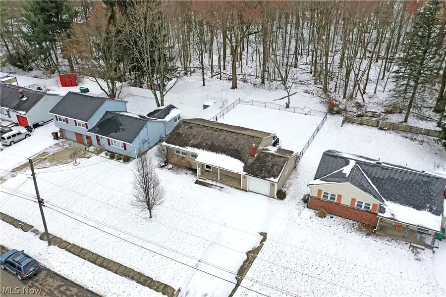 889 Edenridge Drive, Youngstown, OH 44512 - #3