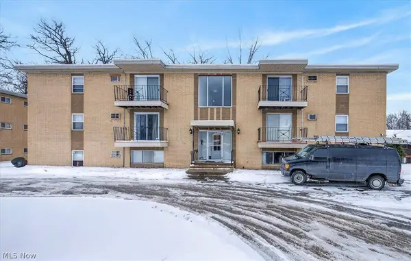 5382 Lee Road #202, Maple Heights, OH 44137