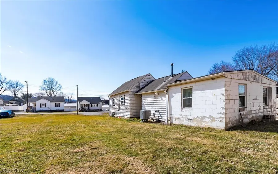 97 E King Street, Zanesville, OH 43701 - #3