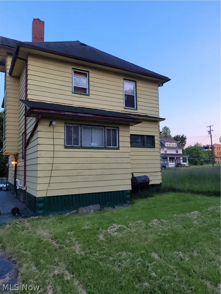 52 E Earle Avenue, Youngstown, OH 44507 - #3