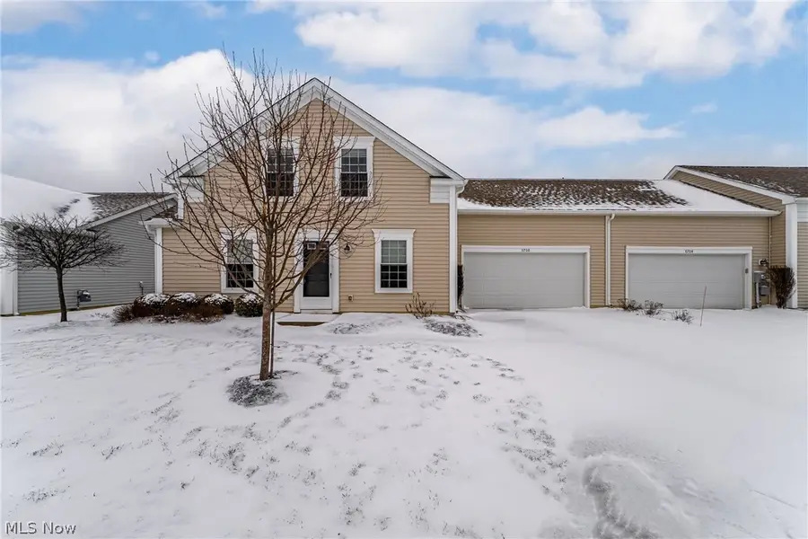8708 Wakefield Run, North Ridgeville, OH 44039 - #2