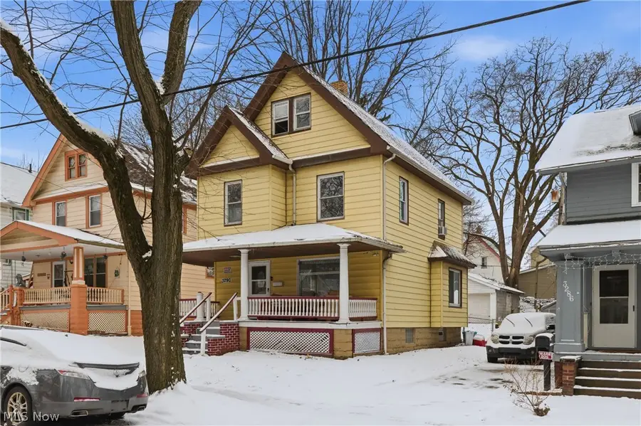 3290 W 82nd Street, Cleveland, OH 44102 - #3