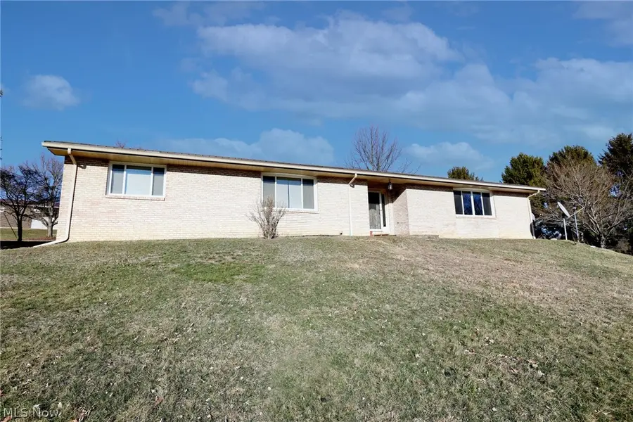 125 Meadowood Drive, New Cumberland, WV 26047 - #2