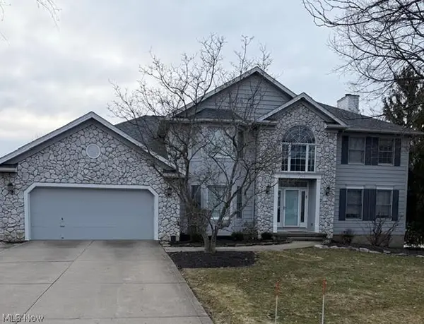 235 E Orange Hill Circle, Orange, OH 44022