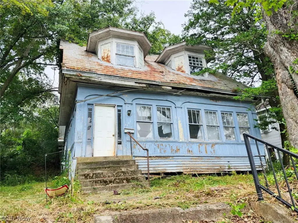 103 Circle Ave, Spencer, WV 25276 - #1