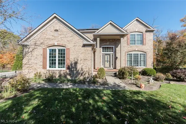 19475 Cavendish Court, North Royalton, OH 44133