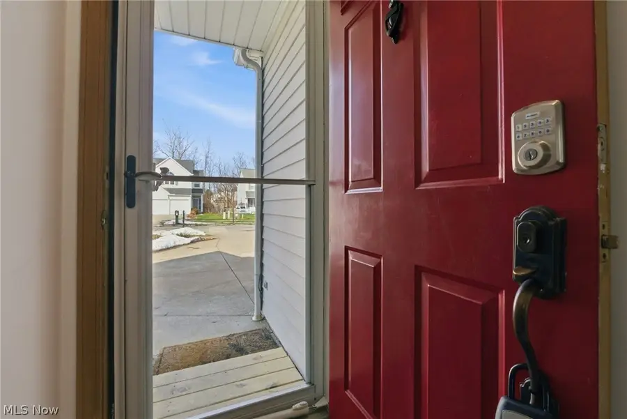 23265 Wainwright Terrace, Olmsted Falls, OH 44138 - #3