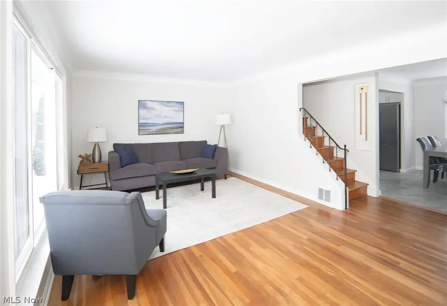 1662 Hawthorne Drive, Mayfield Heights, OH 44124 - #3