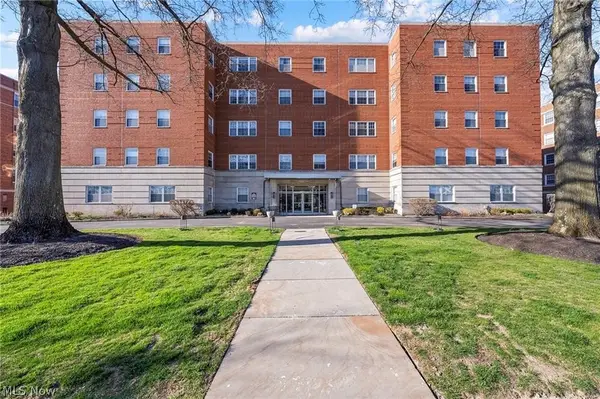 18975 Van Aken Boulevard #201, Shaker Heights, OH 44122