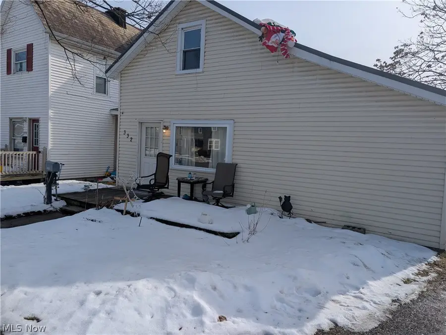 332 Front Sw Avenue, New Philadelphia, OH 44663 - #3