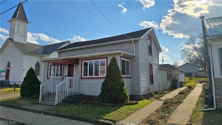 410 Mulberry Street, Elizabeth, WV 26143 - #3