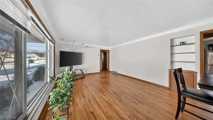 20648 Donny Brook Road, Maple Heights, OH 44137 - #3