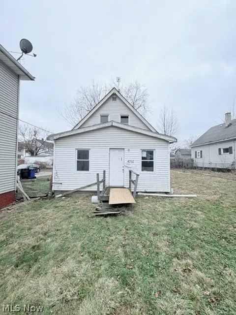 4701 Gifford Avenue, Cleveland, OH 44144