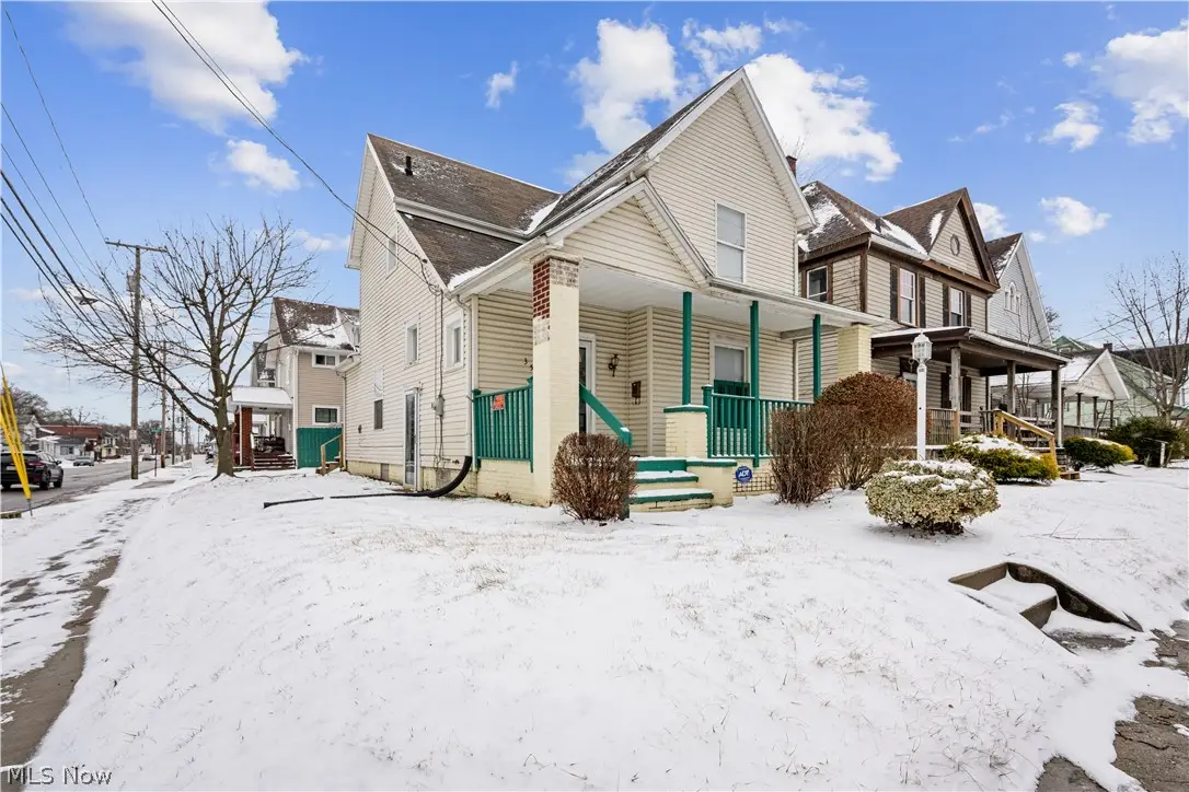 354 Clarendon Nw Avenue, Canton, OH 44708 - #1