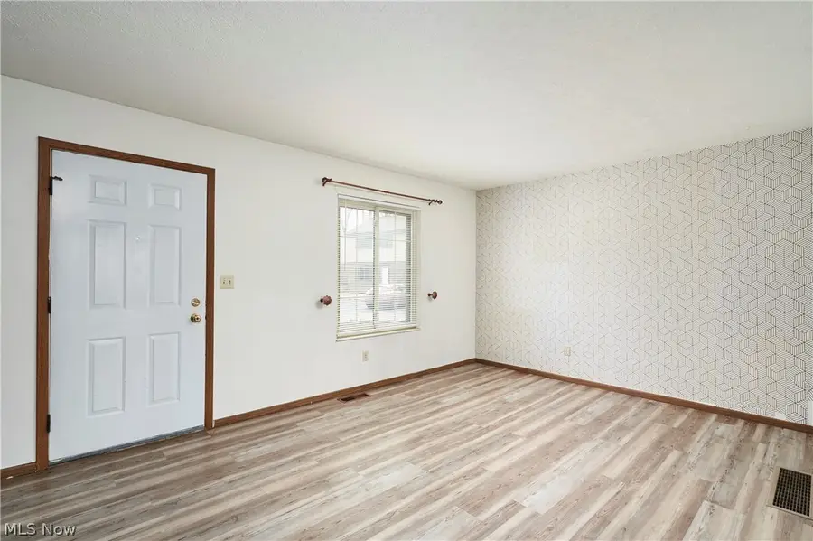 1273 Front Street, Cuyahoga Falls, OH 44221 - #3