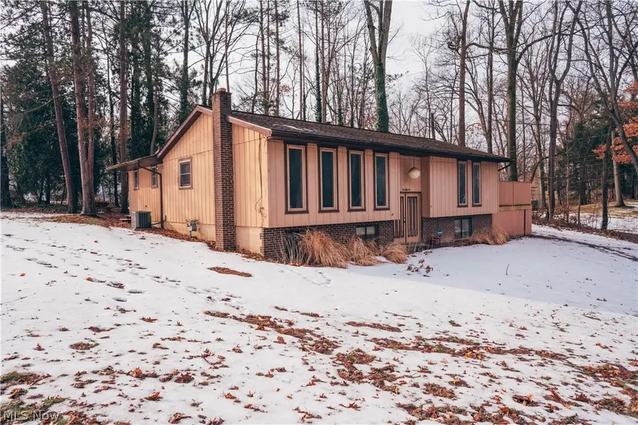 156 W Ingleside Drive, Akron, OH 44319 - #2