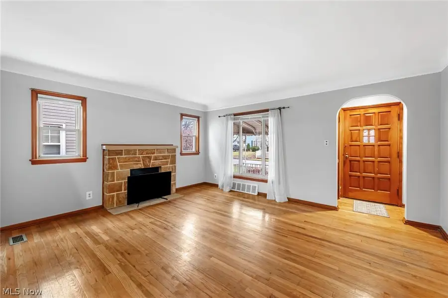 4167 W 62nd Street, Cleveland, OH 44144 - #3