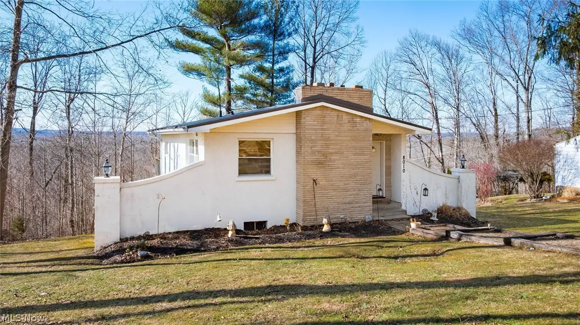 8010 Lakeview Drive, Nashport, OH 43830 - #1