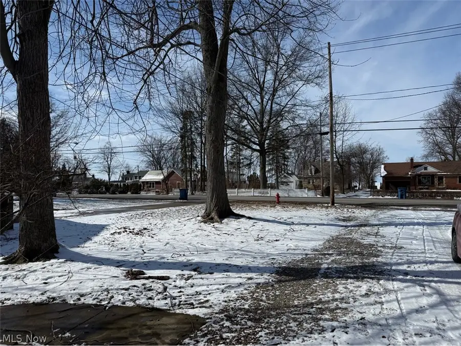 34114 Lake Shore Boulevard, Lakeline, OH 44095 - #3